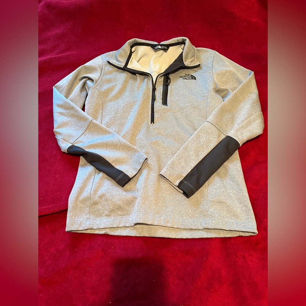 Men’s North Face 1/4 zip pullover
